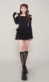 モデル：165cm（着用サイズ：FREE　着用カラー：BLK）