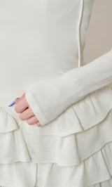 モデル：165cm（着用サイズ：FREE　着用カラー：WHT）