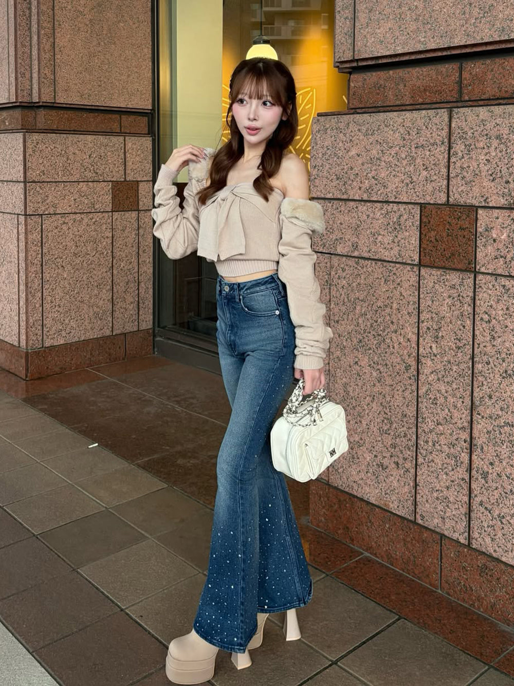 モデル：153cm（着用サイズ：XS　着用カラー：BLU）