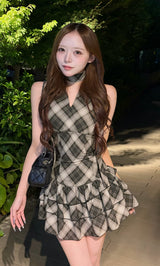 モデル：156cm（着用サイズ：FREE　着用カラー：BLK）
