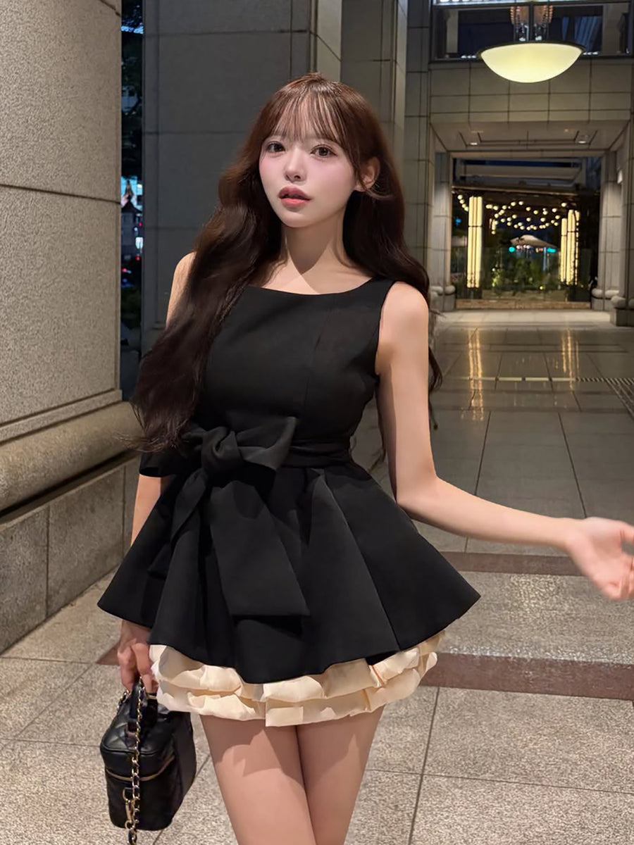 モデル：156cm（着用サイズ：FREE　着用カラー：BLK）