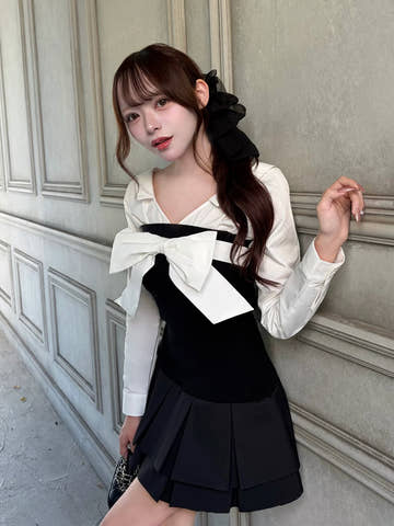 モデル：156cm（着用サイズ：FREE　着用カラー：BLK）