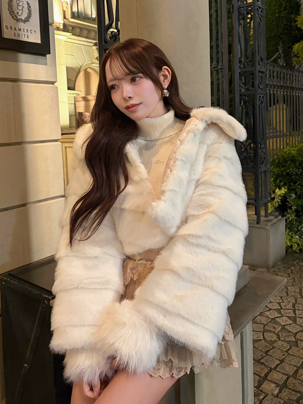 モデル：156cm（着用サイズ：FREE　着用カラー：IVO）