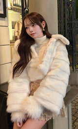 モデル：156cm（着用サイズ：FREE　着用カラー：IVO）