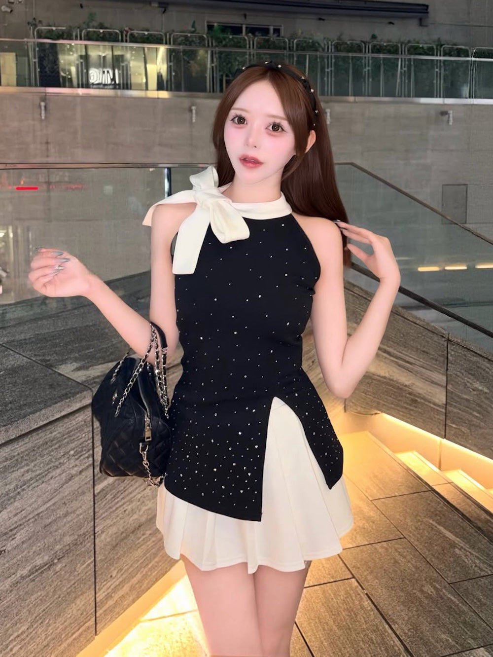 モデル：156cm（着用サイズ：FREE　着用カラー：BLK）