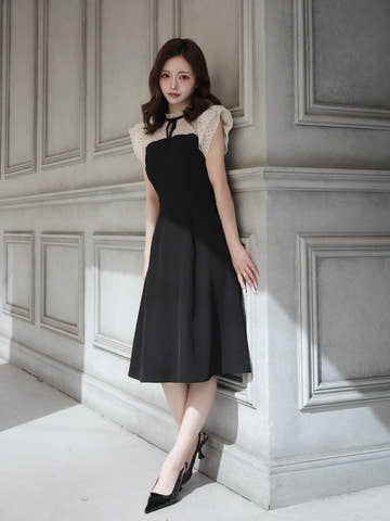 モデル：158cm（着用サイズ：FREE　着用カラー：BLK）