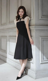 モデル：158cm（着用サイズ：FREE　着用カラー：BLK）