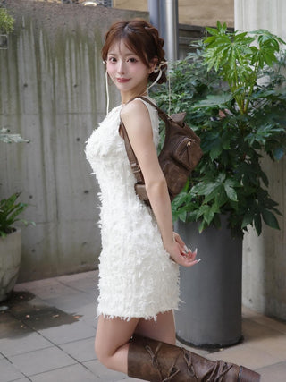 モデル：158cm（着用サイズ：FREE　着用カラー：IVO）