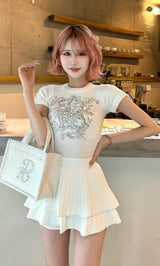モデル：165cm（着用サイズ：M　着用カラー：WHT）
