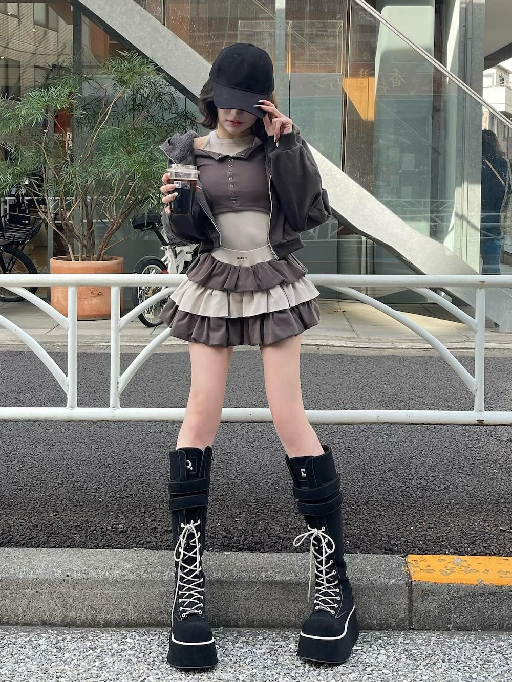 モデル：165cm（着用サイズ：FREE　着用カラー：C-GRY）