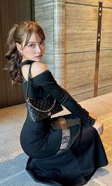 モデル：163cm（着用サイズ：FREE　着用カラー：BLK）