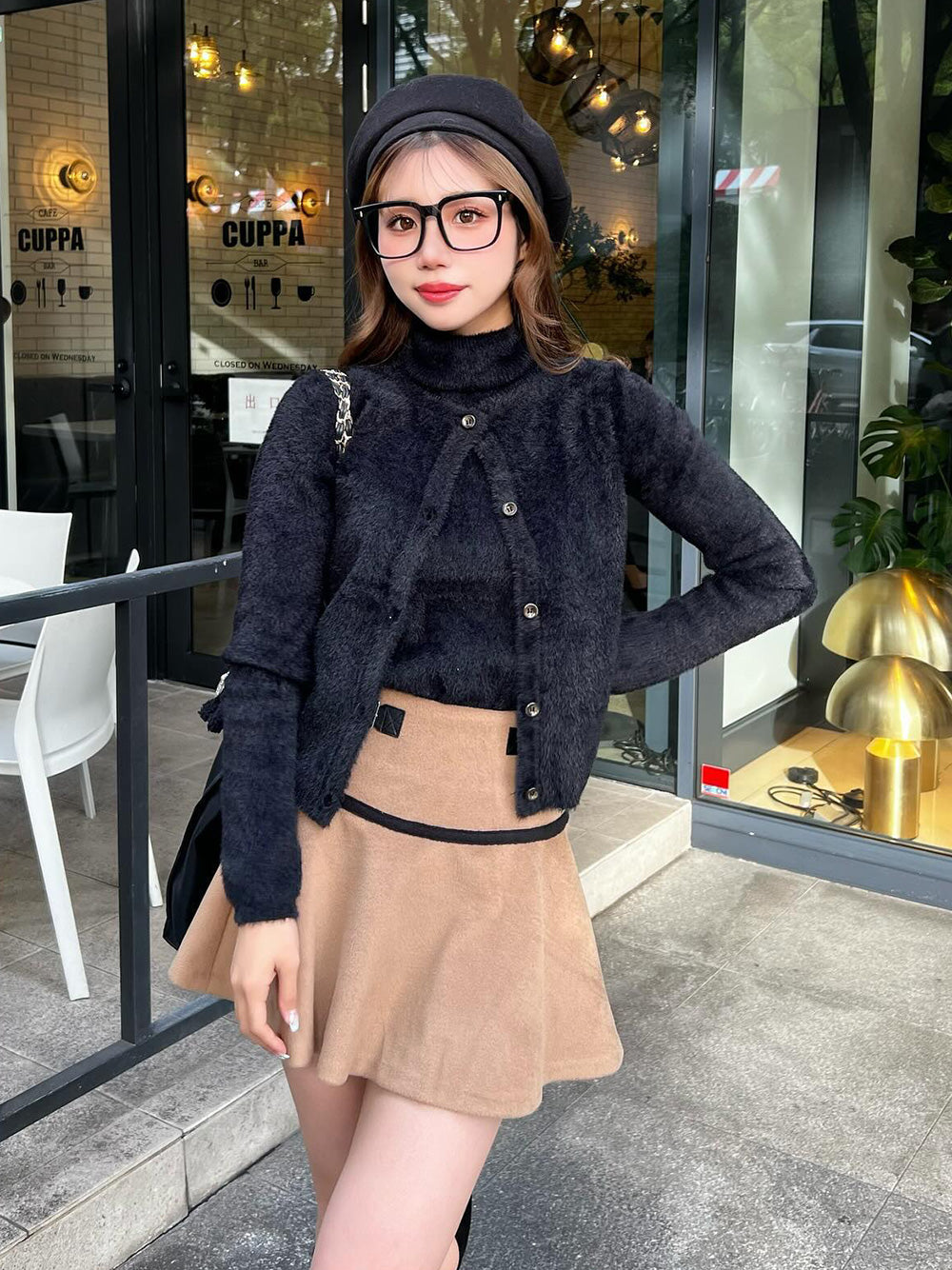モデル：158cm（着用サイズ：FREE　着用カラー：BLK）