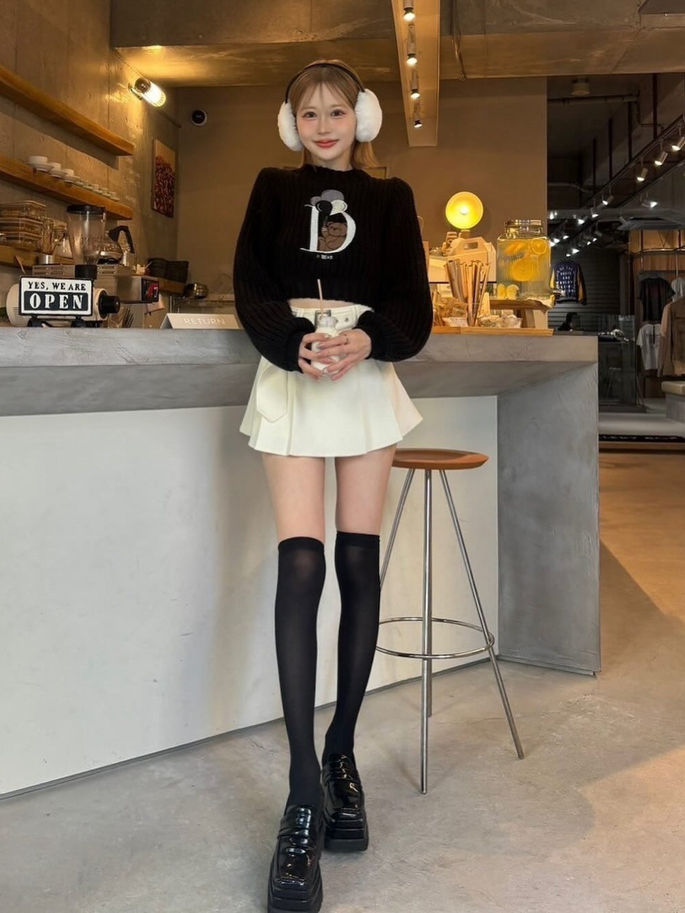 モデル：165cm（着用サイズ：S　着用カラー：IVO）