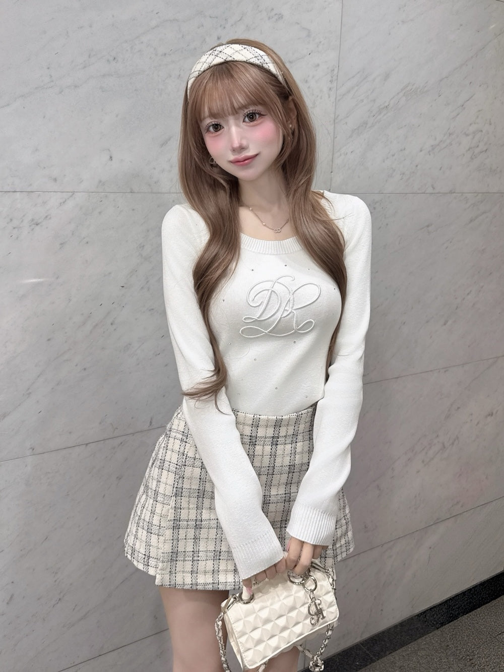 エンブロイダリーシグネチャーDRビジューニットトップス