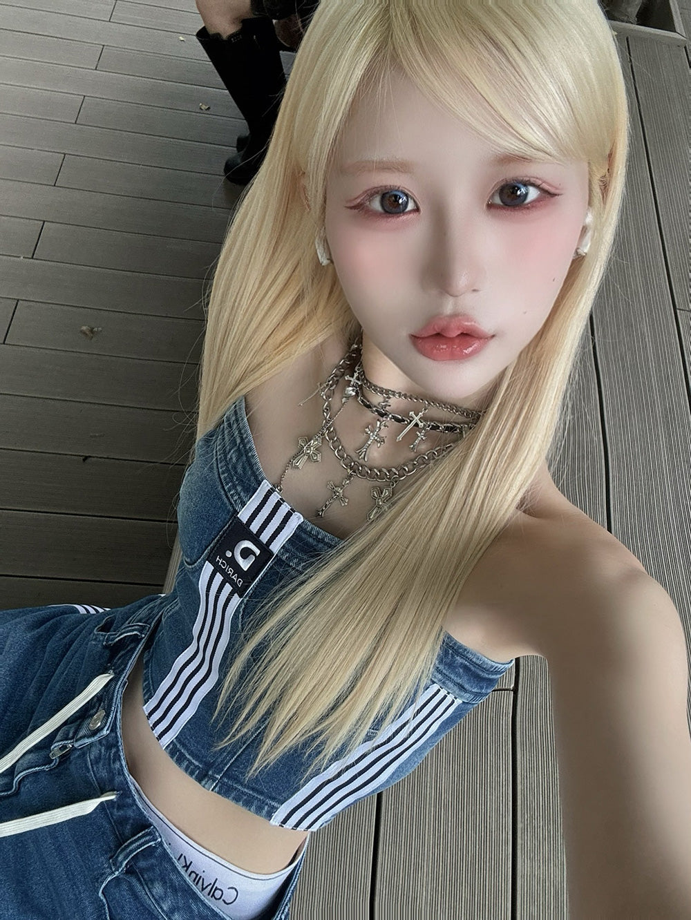 モデル：165cm（着用サイズ：FREE　着用カラー：BLU）