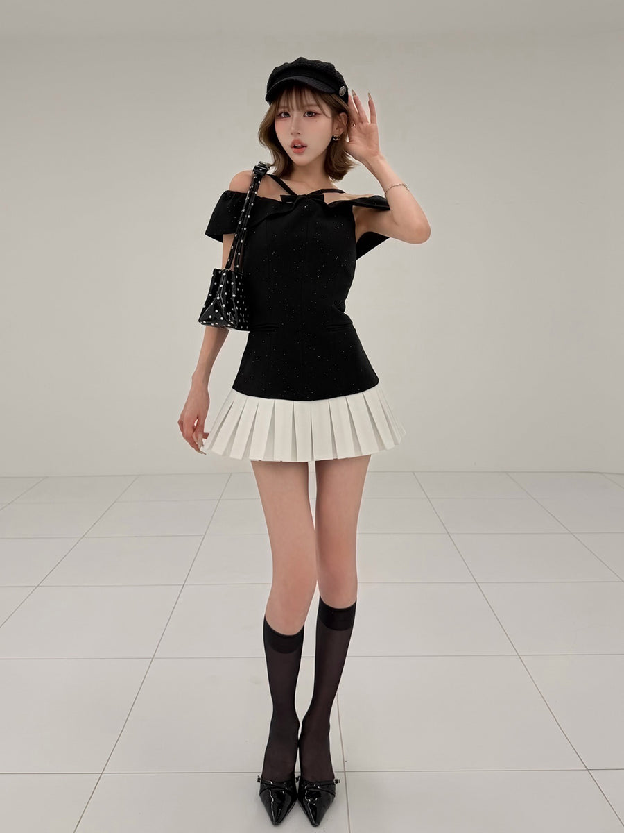 モデル：165cm（着用サイズ：FREE　着用カラー：BLK）