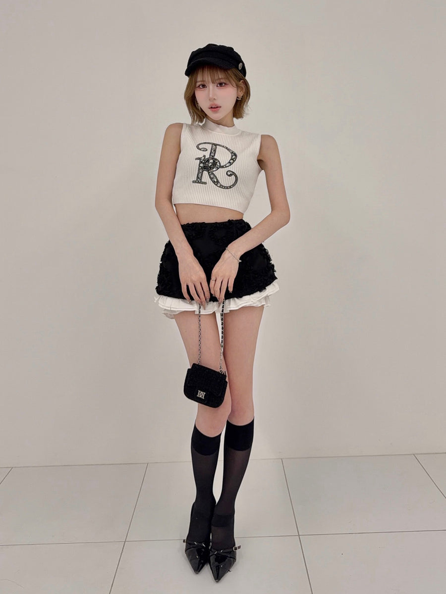 モデル：165cm（着用サイズ：FREE　着用カラー：WHT）