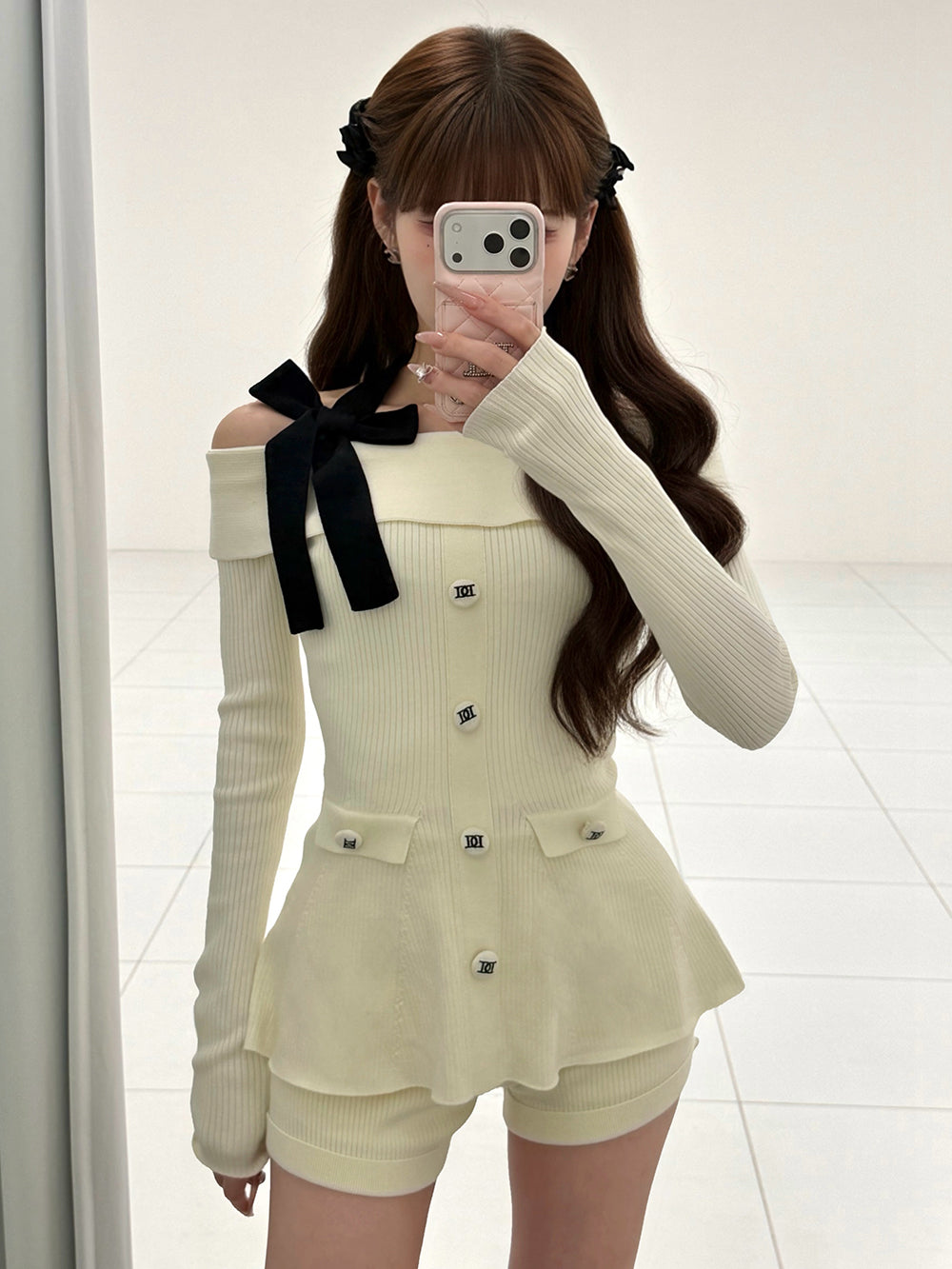 モデル：165cm（着用サイズ：FREE　着用カラー：WHT）