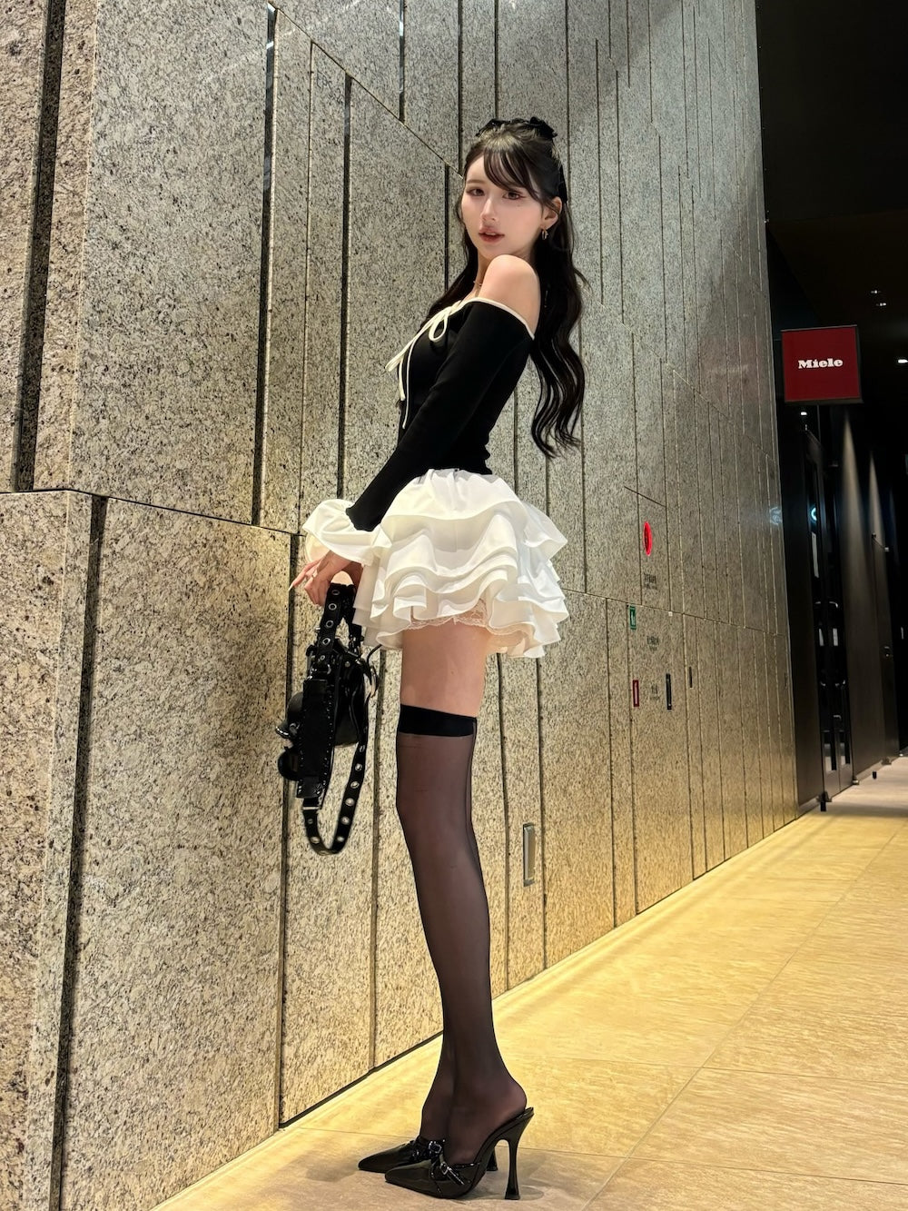 モデル：165cm（着用サイズ：FREE　着用カラー：BLK）