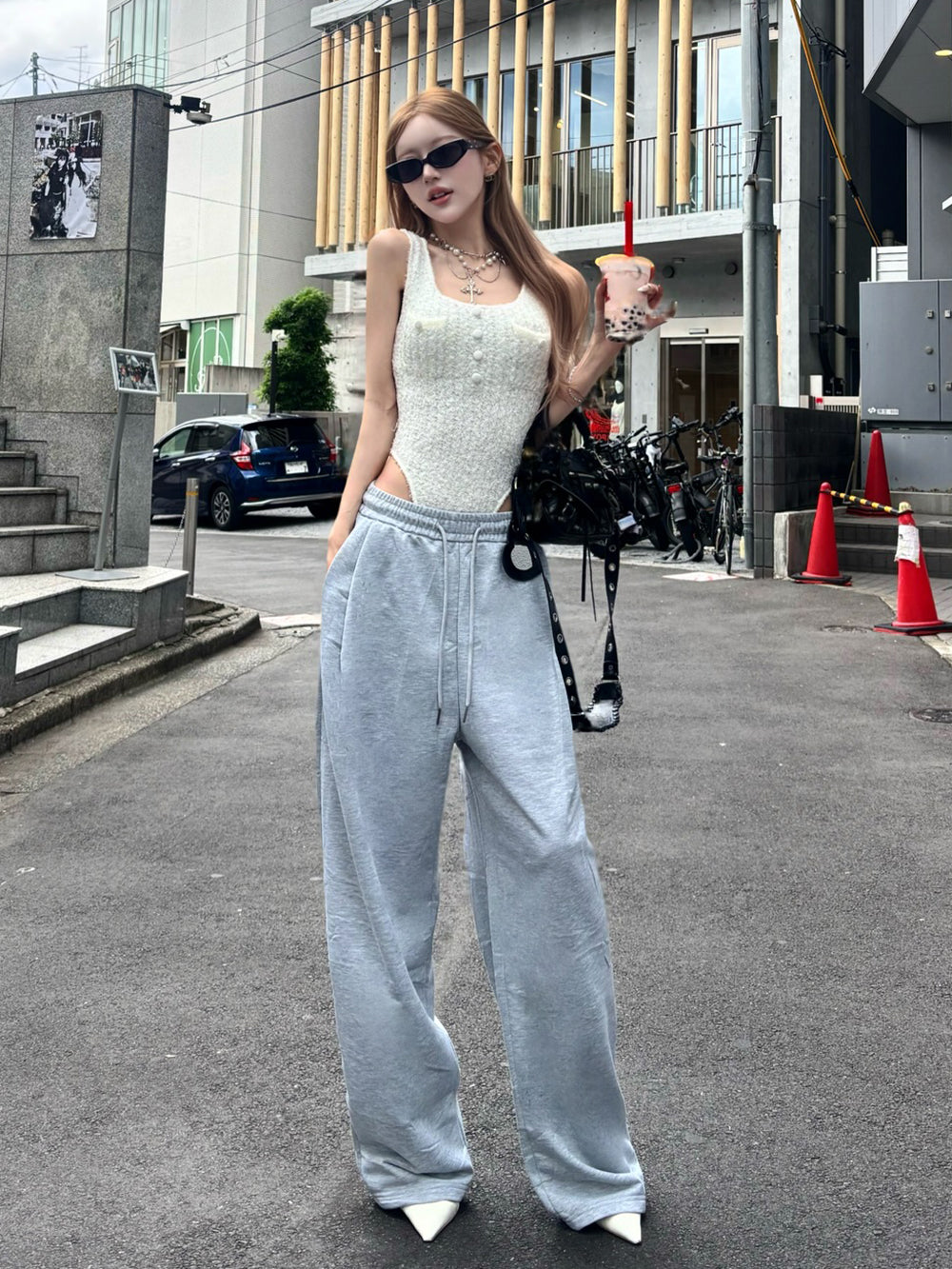 モデル：165cm（着用サイズ：FREE　着用カラー：WHT）