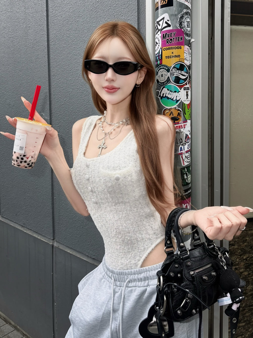モデル：165cm（着用サイズ：FREE　着用カラー：WHT）