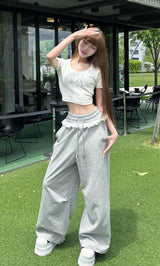 モデル：158cm（着用サイズ：FREE　着用カラー：GRY）