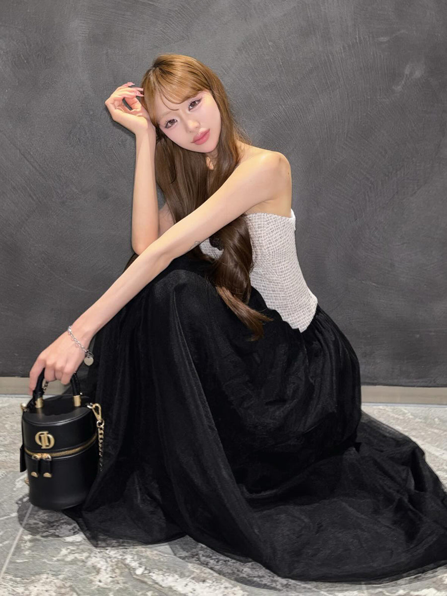 モデル：158cm（着用サイズ：FREE　着用カラー：BLK）