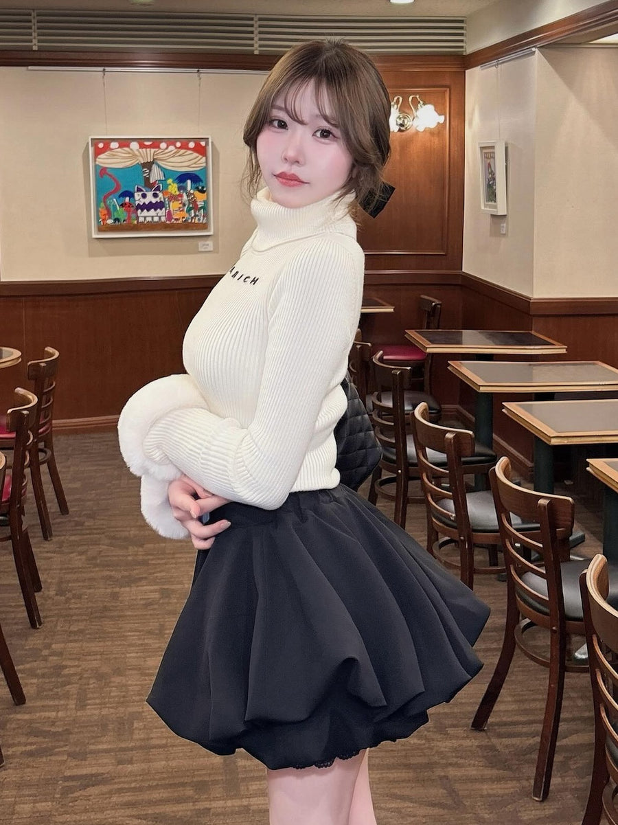 モデル：164cm（着用サイズ：FREE　着用カラー：BLK）