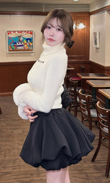 モデル：164cm（着用サイズ：FREE　着用カラー：BLK）