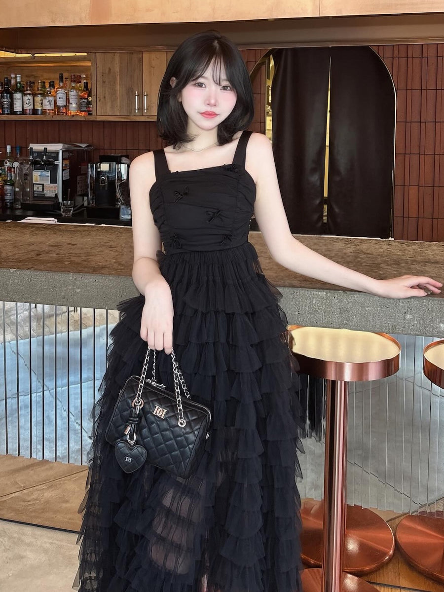 モデル：164cm（着用サイズ：FREE　着用カラー：BLK）