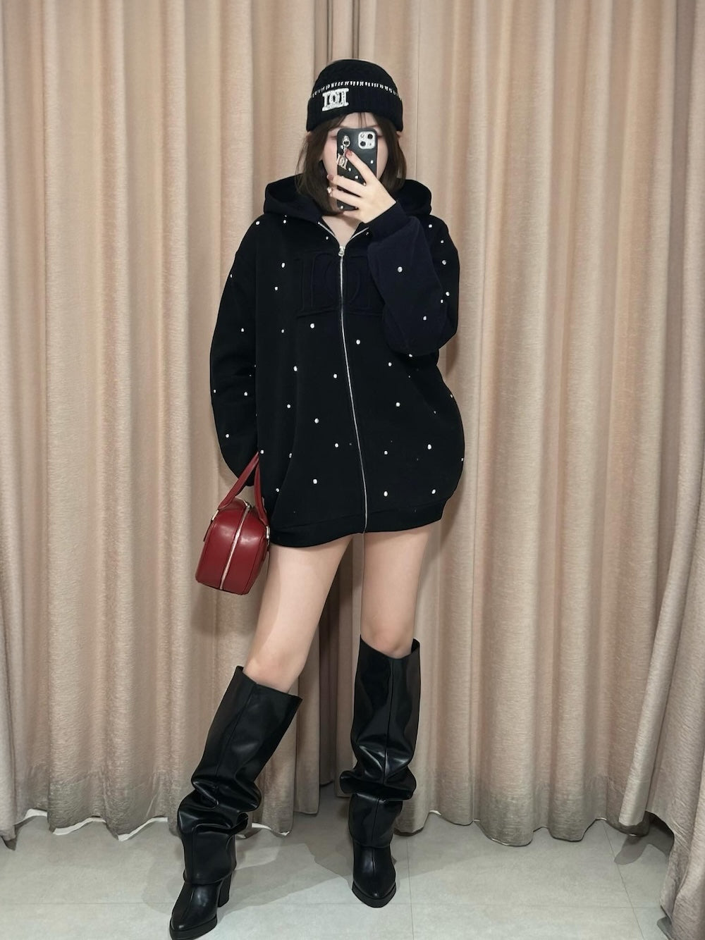 モデル：164cm（着用サイズ：FREE　着用カラー：BLK）