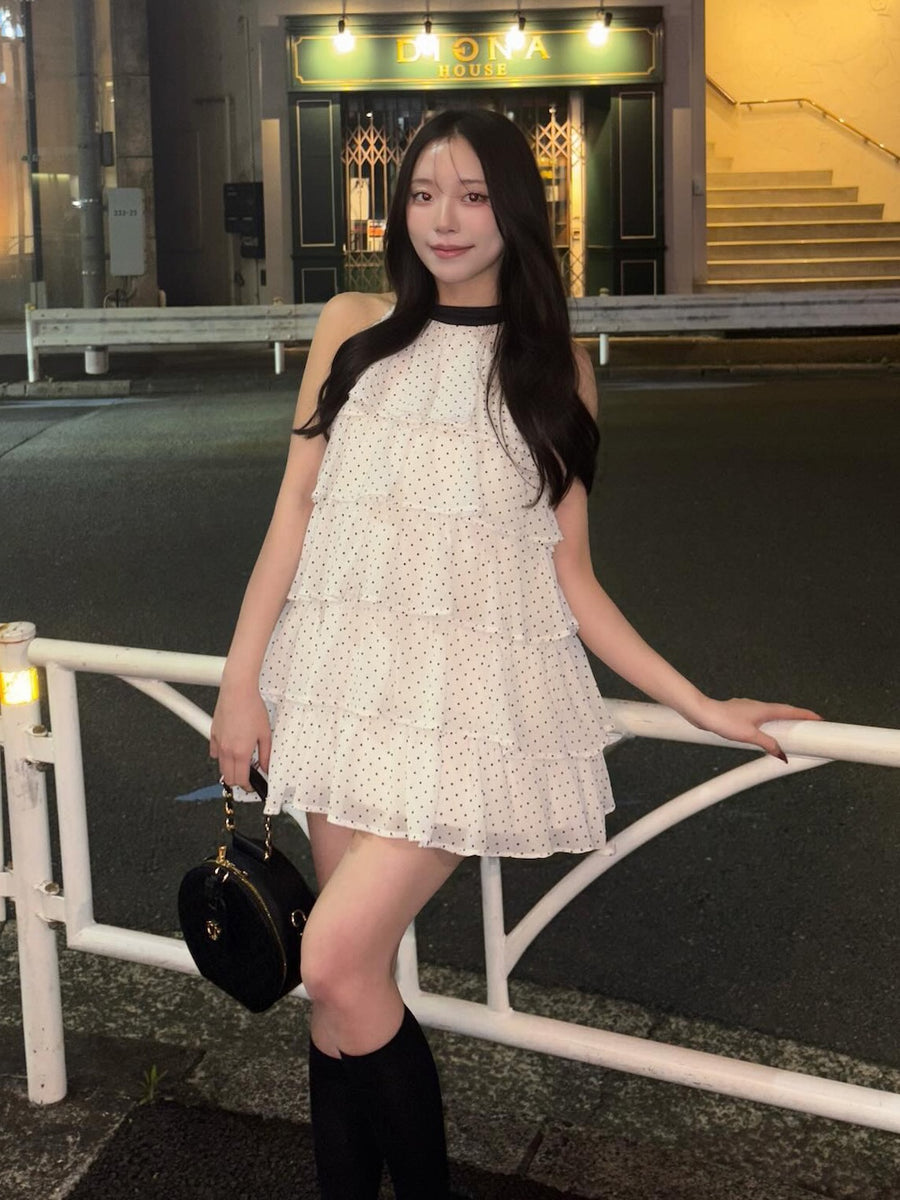 モデル：155cm（着用サイズ：FREE　着用カラー：IVO）