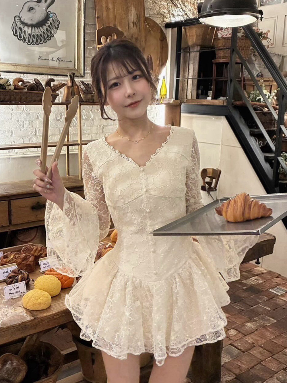 モデル：160cm（着用サイズ：FREE　着用カラー：IVO）