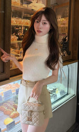 モデル：161cm（着用サイズ：FREE　着用カラー：IVO）