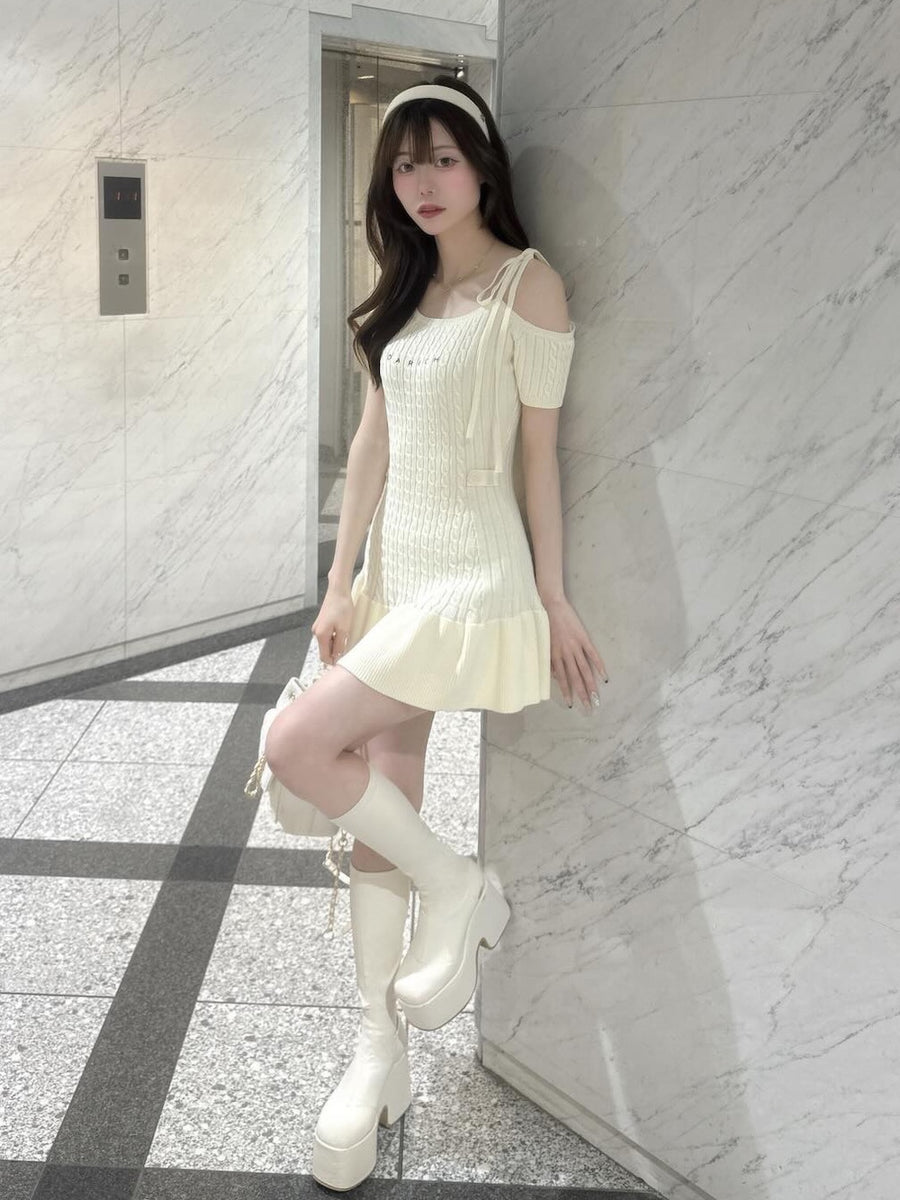 モデル：161cm（着用サイズ：FREE　着用カラー：IVO）