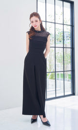 モデル：158cm（着用サイズ：FREE　着用カラー：BLK）