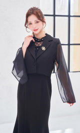 モデル：158cm（着用サイズ：FREE　着用カラー：BLK）