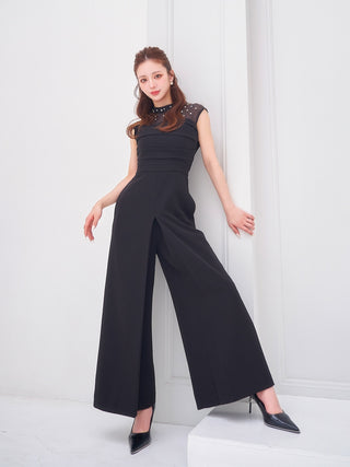 モデル：158cm（着用サイズ：FREE　着用カラー：BLK）