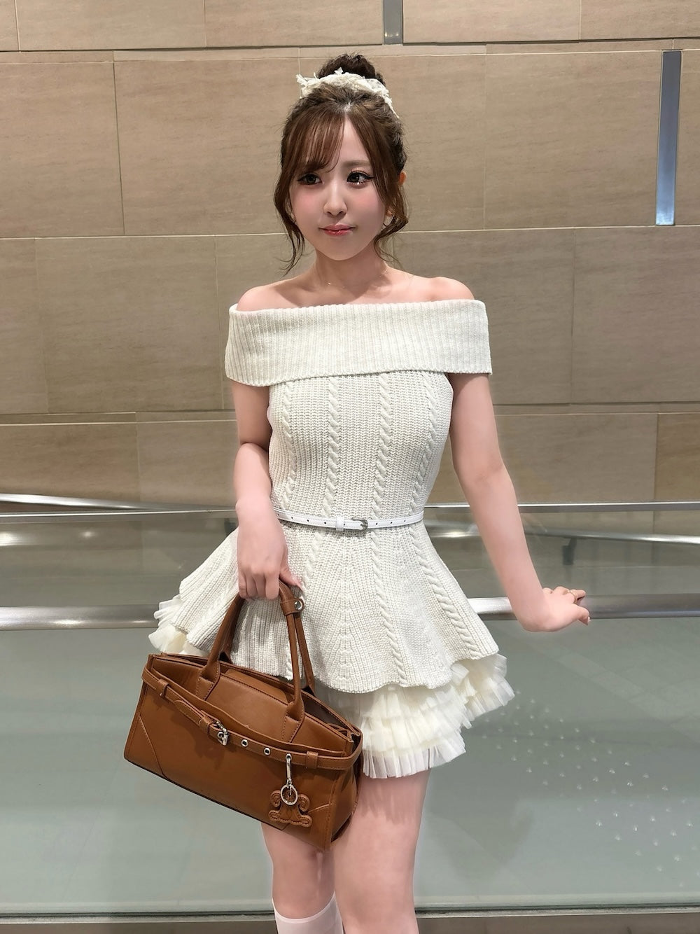 モデル：155cm（着用サイズ：FREE　着用カラー：IVO）