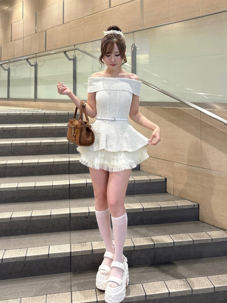 モデル：155cm（着用サイズ：FREE　着用カラー：IVO）