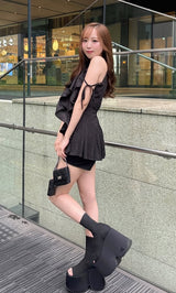 モデル：155cm（着用サイズ：FREE　着用カラー：BLK）
