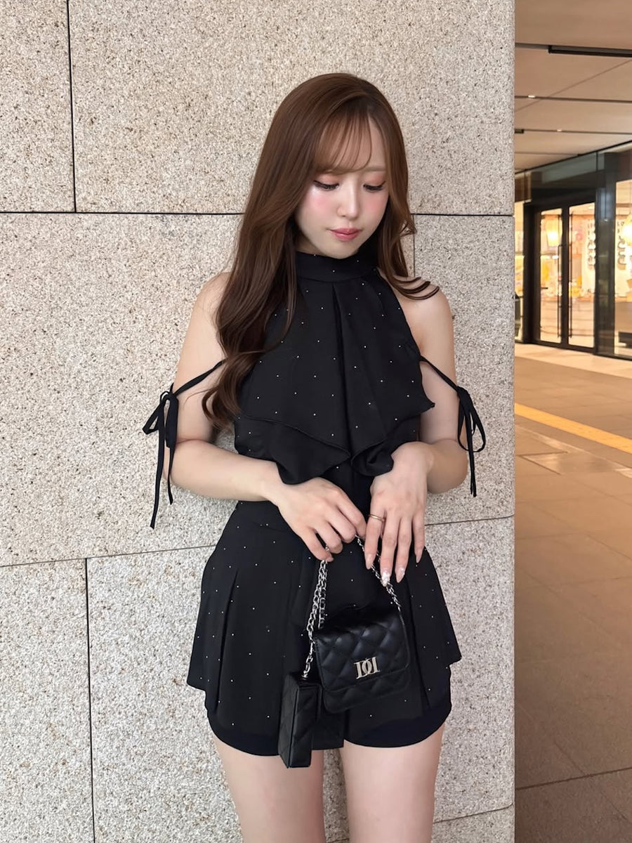 モデル：155cm（着用サイズ：FREE　着用カラー：BLK）