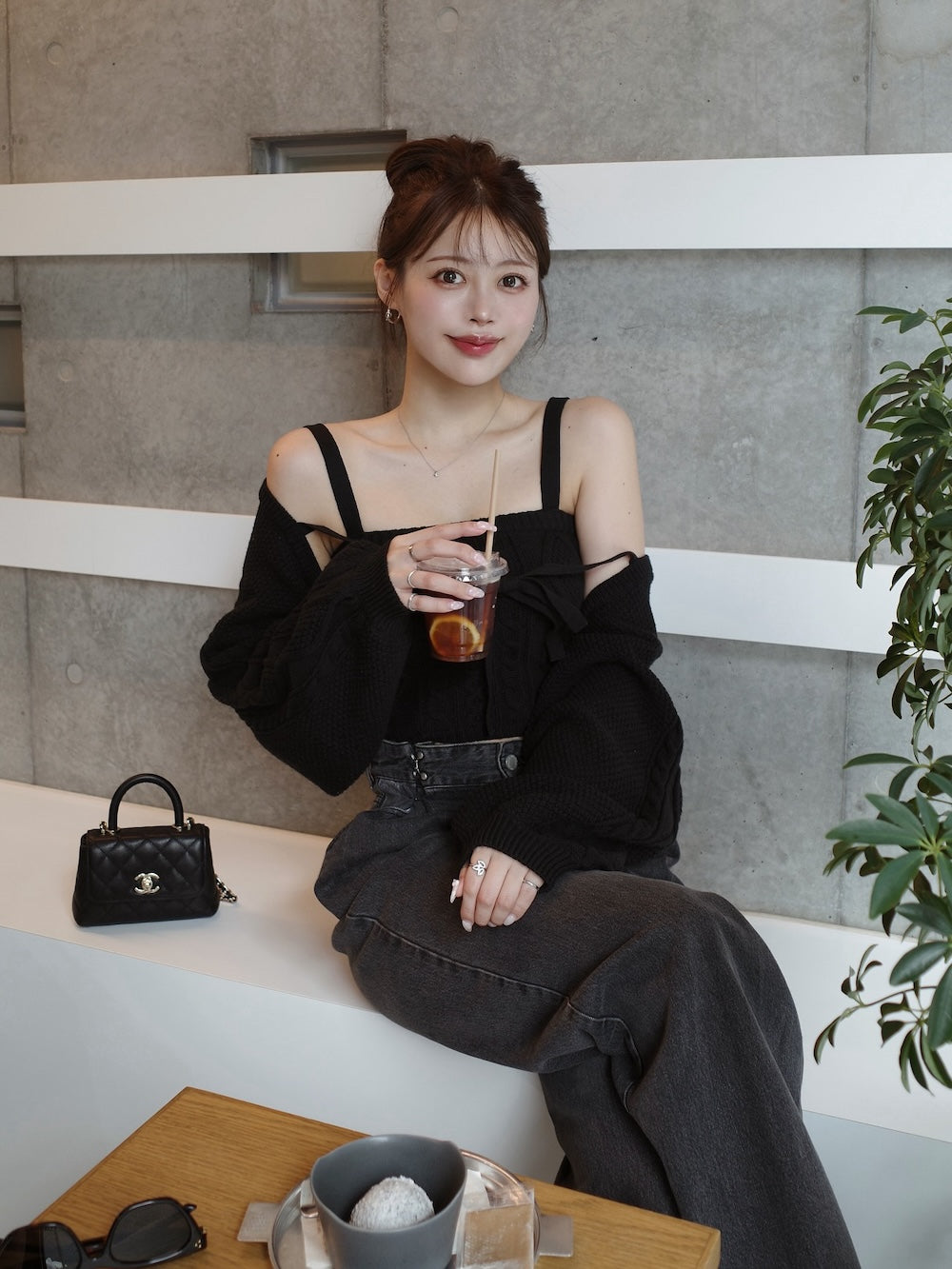 モデル：164cm（着用サイズ：FREE　着用カラー：BLK）