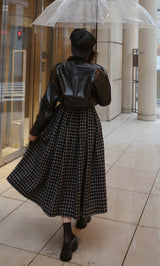 モデル：164cm（着用サイズ：FREE　着用カラー：BLK）