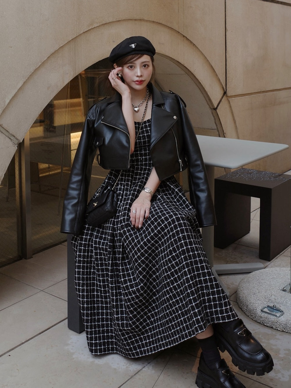 モデル：164cm（着用サイズ：FREE　着用カラー：BLK）