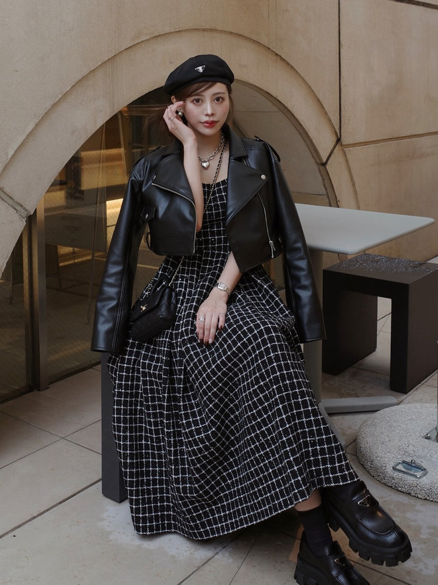 モデル：164cm（着用サイズ：FREE　着用カラー：BLK）