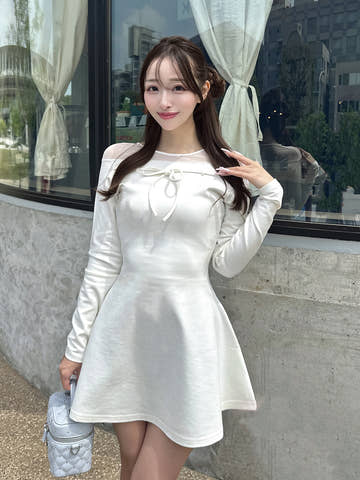 モデル：156cm（着用サイズ：FREE　着用カラー：WHT）