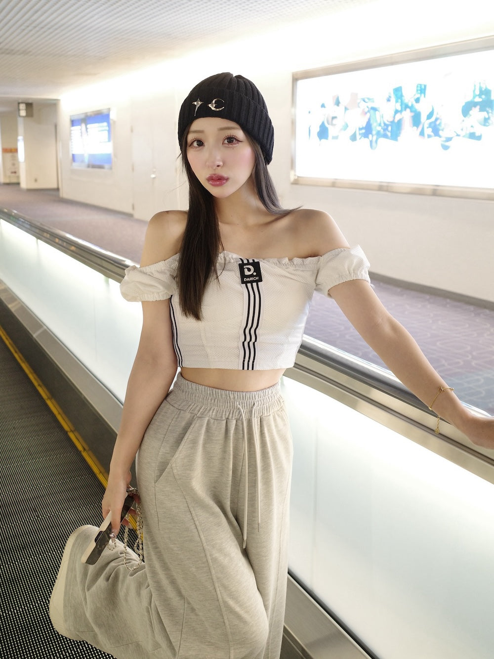 モデル：156cm（着用サイズ：FREE　着用カラー：WHT）