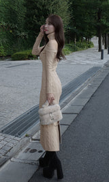 モデル：156cm（着用サイズ：FREE　着用カラー：BEG）