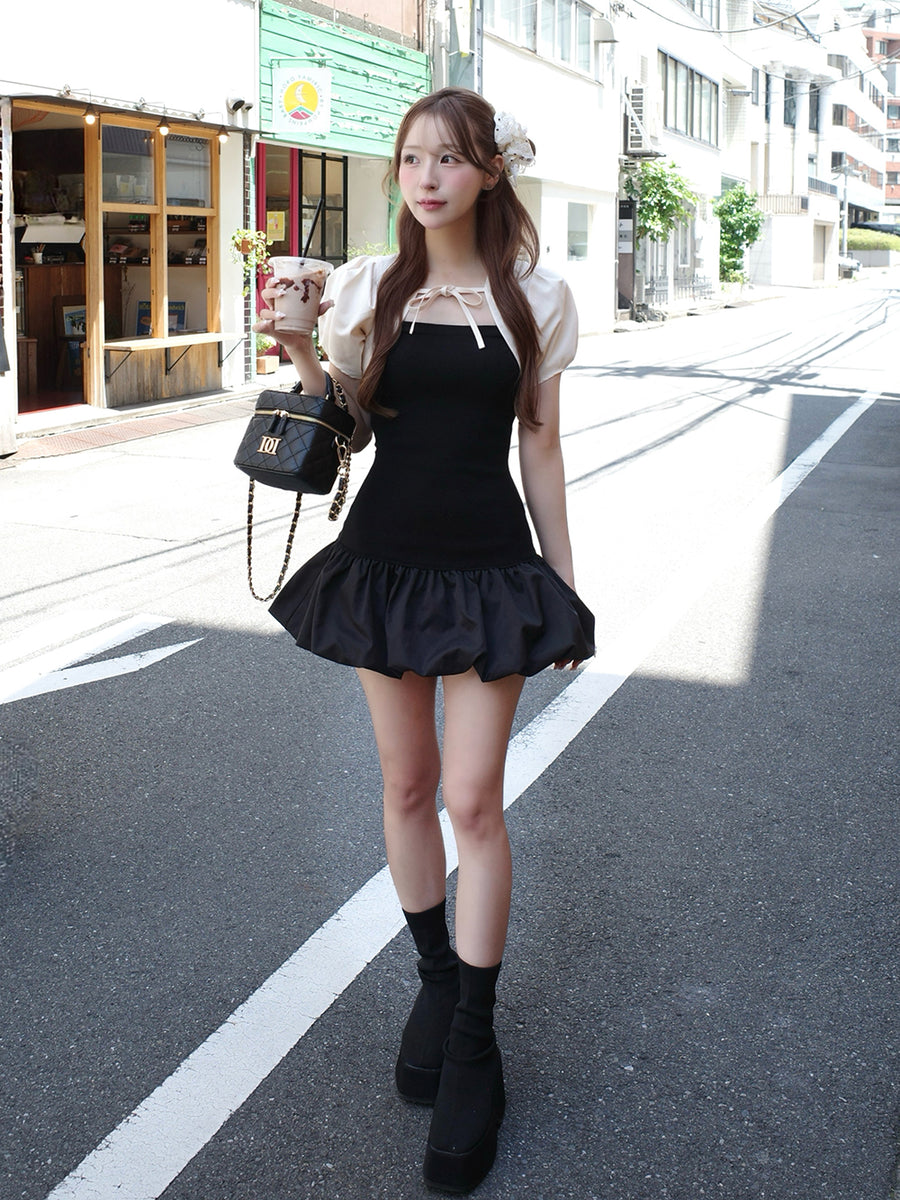 モデル：156cm（着用サイズ：FREE　着用カラー：BLK）